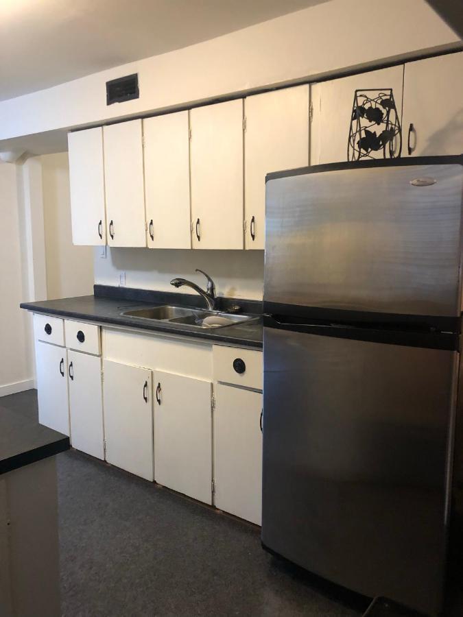 Quiet-Comfy 3 Bedroom Home On A Tree Lined Street In Kits فانكوفر المظهر الخارجي الصورة